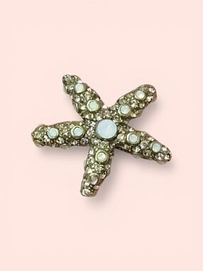 Ring- Heidi Daus  Starfish Ring in Gold Tone with Opalescent Crystals. Sz. 7
